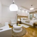 Peninsula Luxury Apartamento *