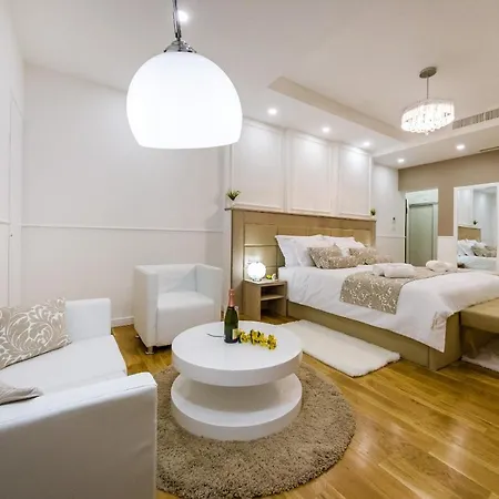 Peninsula Luxury Lejlighed *